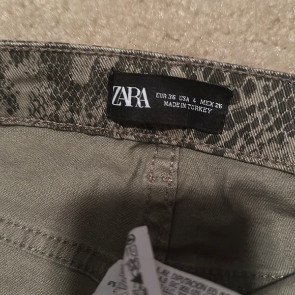 2 pair Zara size 4 snake print skinny Jean - Picture 3 of 7